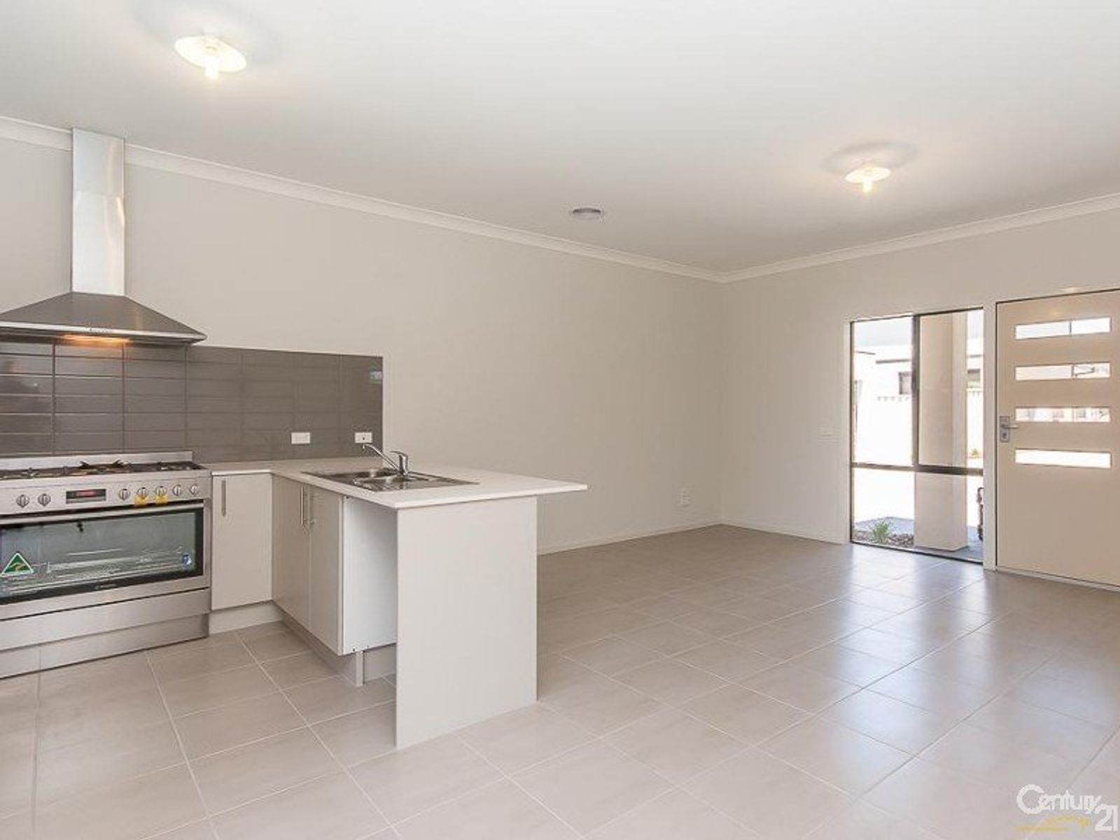 3/21 Normanby Street, Cranbourne - Thumbnail 3
