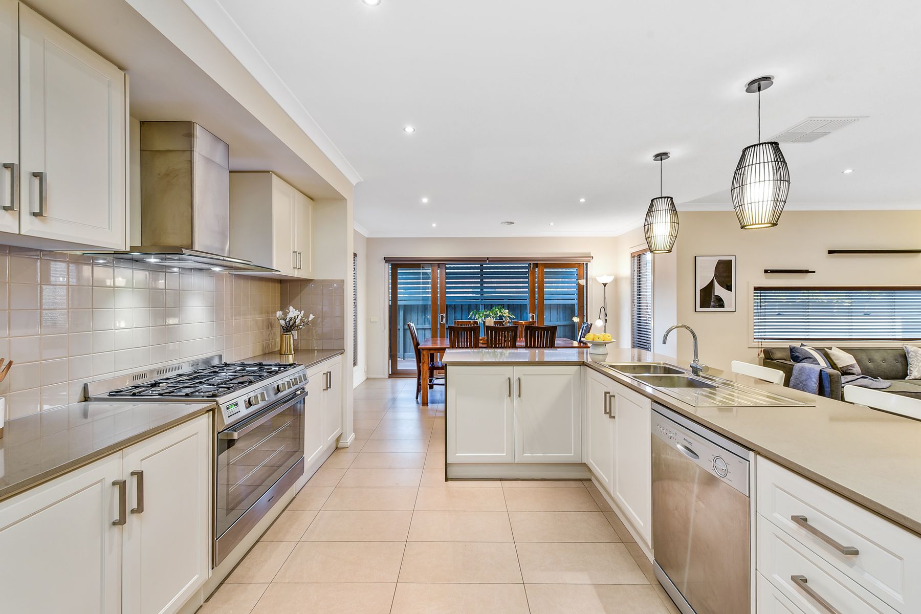 4 Fanfare Close, Berwick, VIC 3806, Berwick - Thumbnail 8