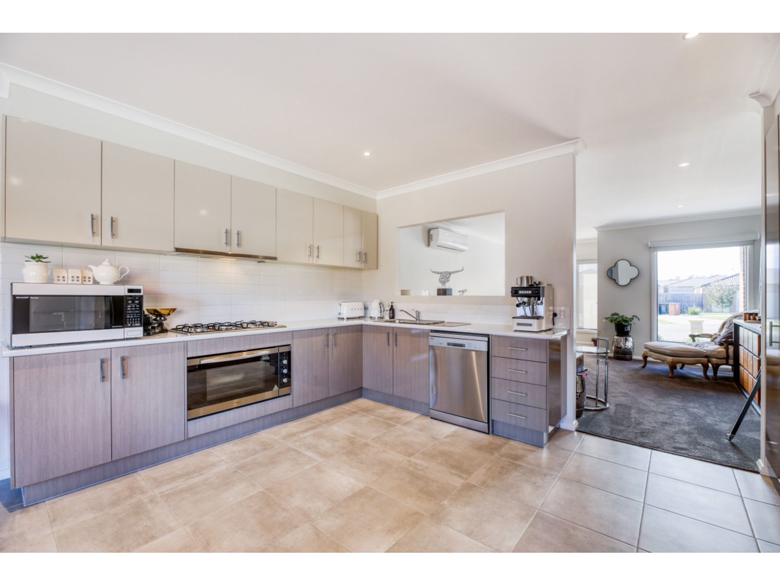 2/28 Shakespeare Court, Drouin, VIC 3818, Drouin - Thumbnail 4
