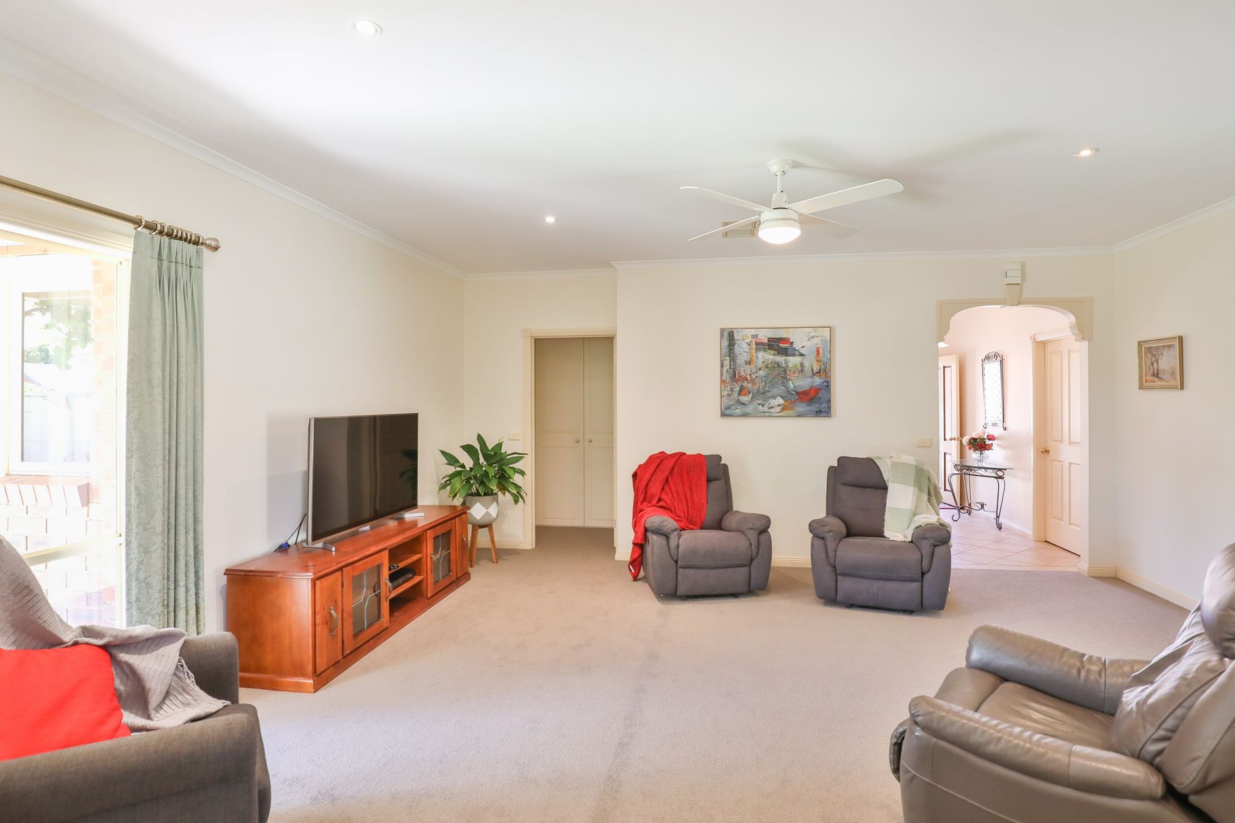 2/6-8 Sapphire Court, Mildura - Thumbnail 4