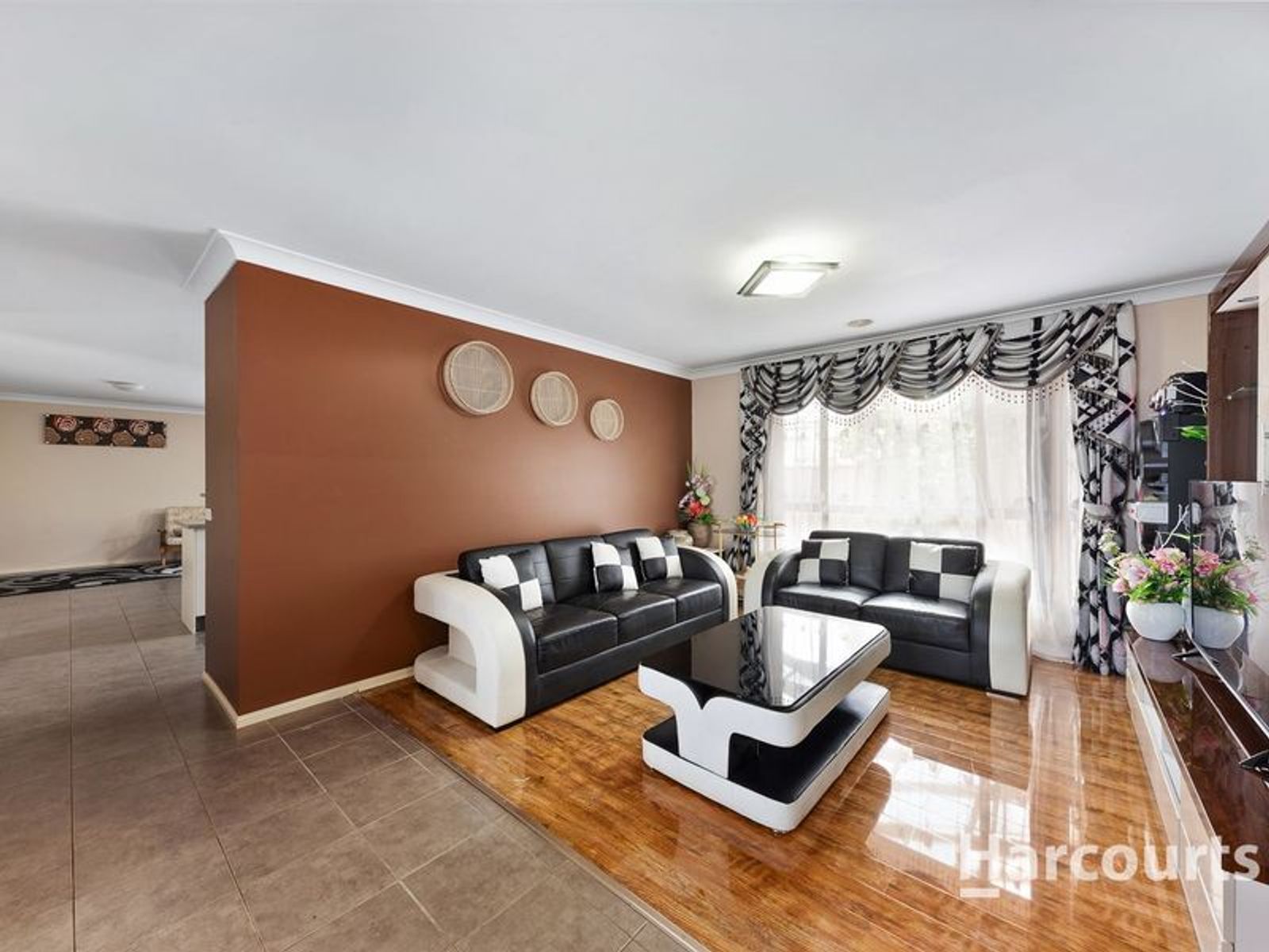16 Matlock Street, Caroline Springs, VIC 3023, Caroline Springs - Thumbnail 2