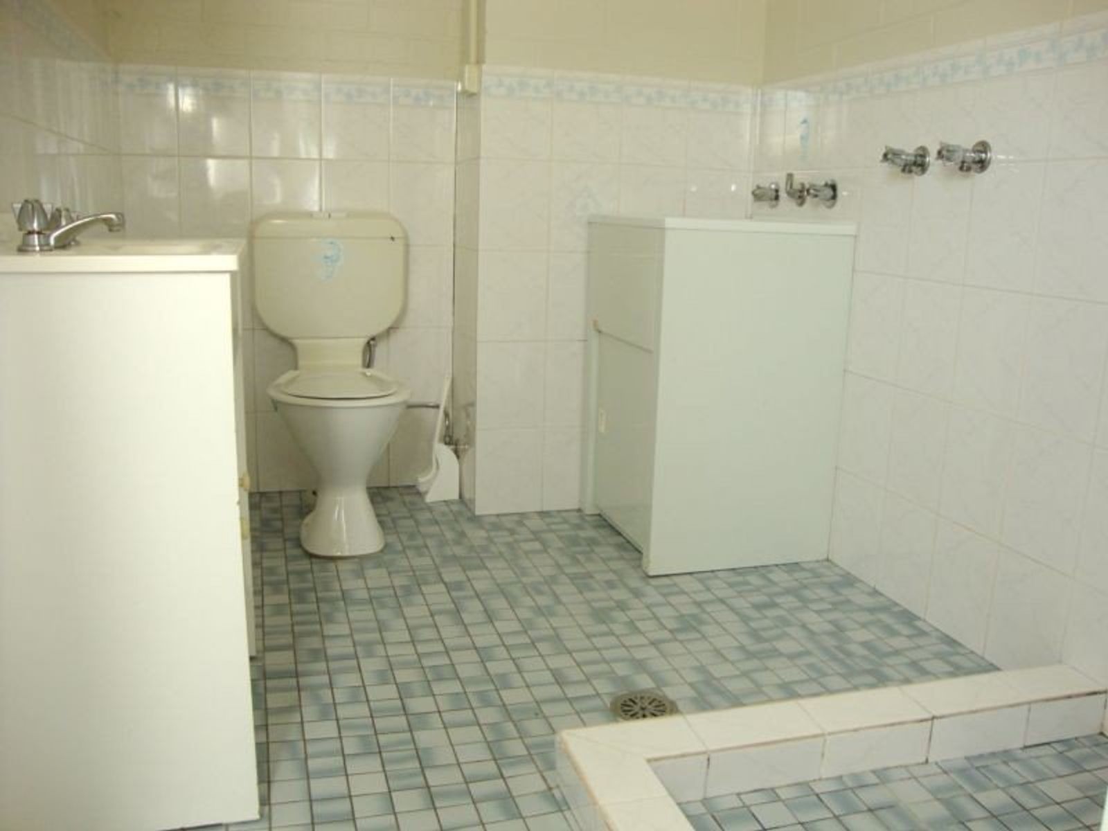 97B Seymour Street, Bathurst NSW 2795, Bathurst - Thumbnail 3
