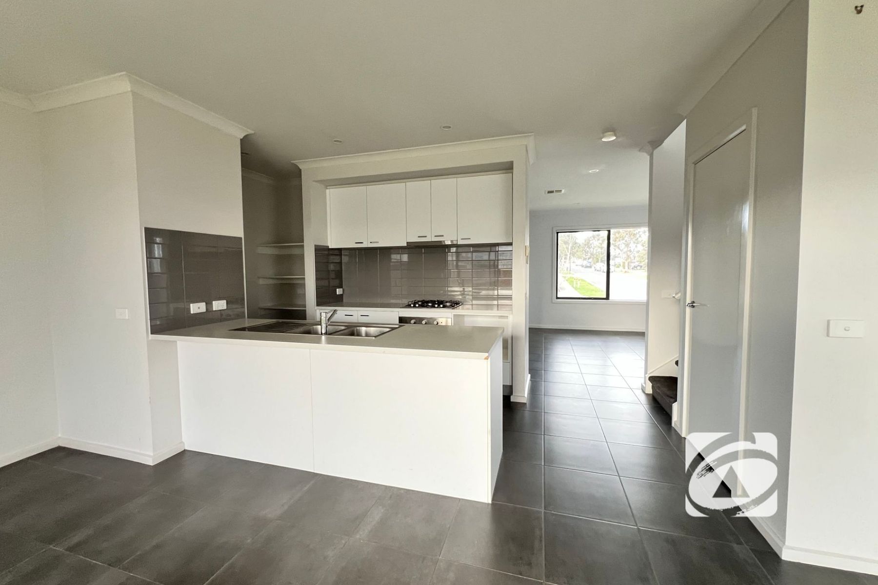 18 Harrison Way, Pakenham VIC 3810, Pakenham - Thumbnail 4