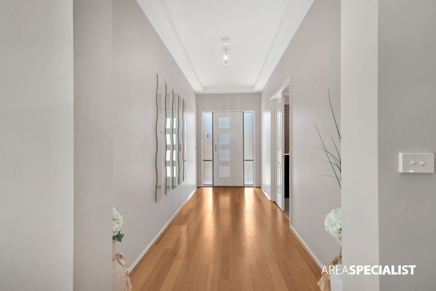 3 Hurlingham Place, Caroline Springs, VIC 3023, Caroline Springs - Thumbnail 2