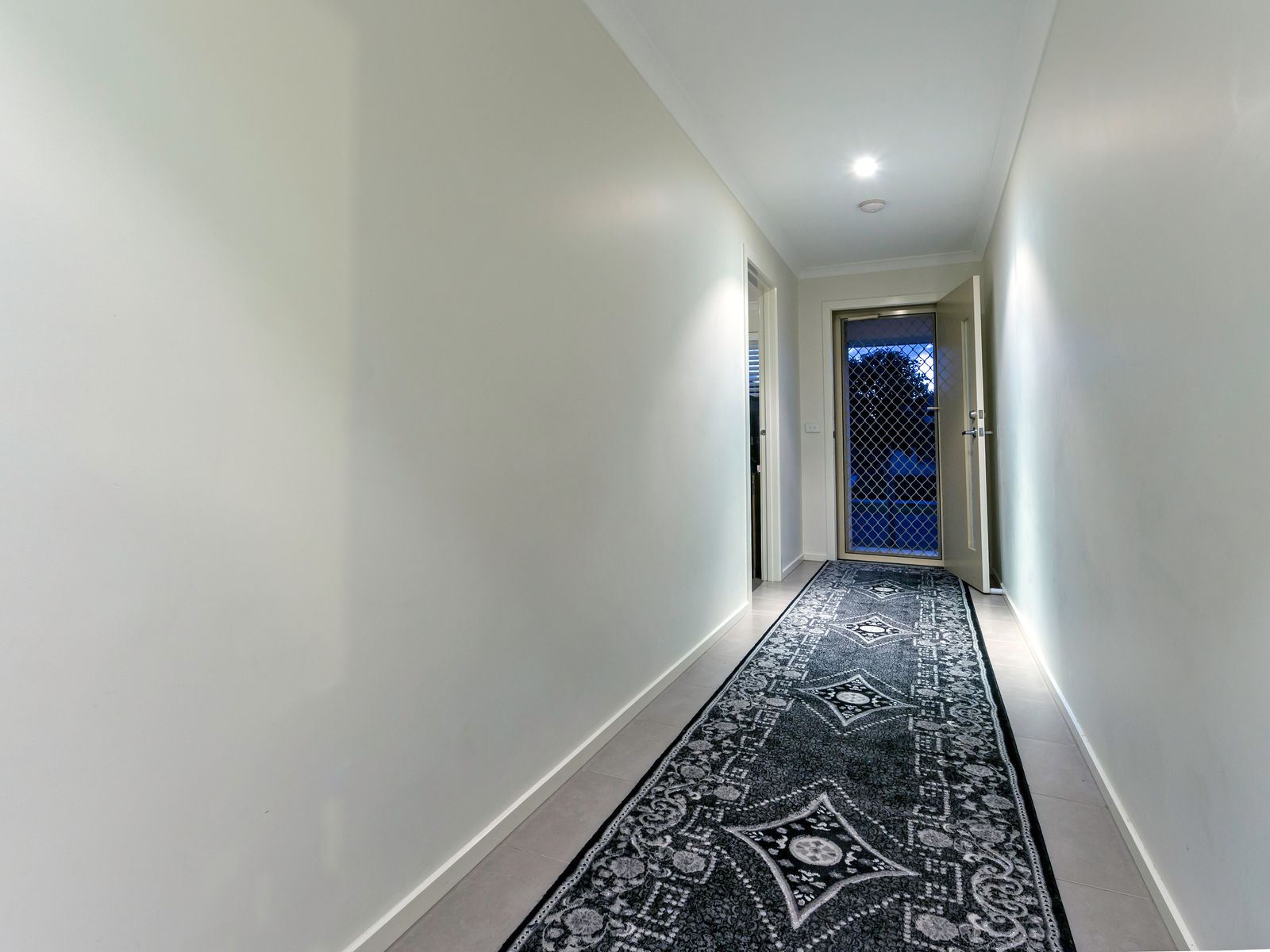 9 Plume Place, Point Cook VIC 3030, Point Cook - Thumbnail 3