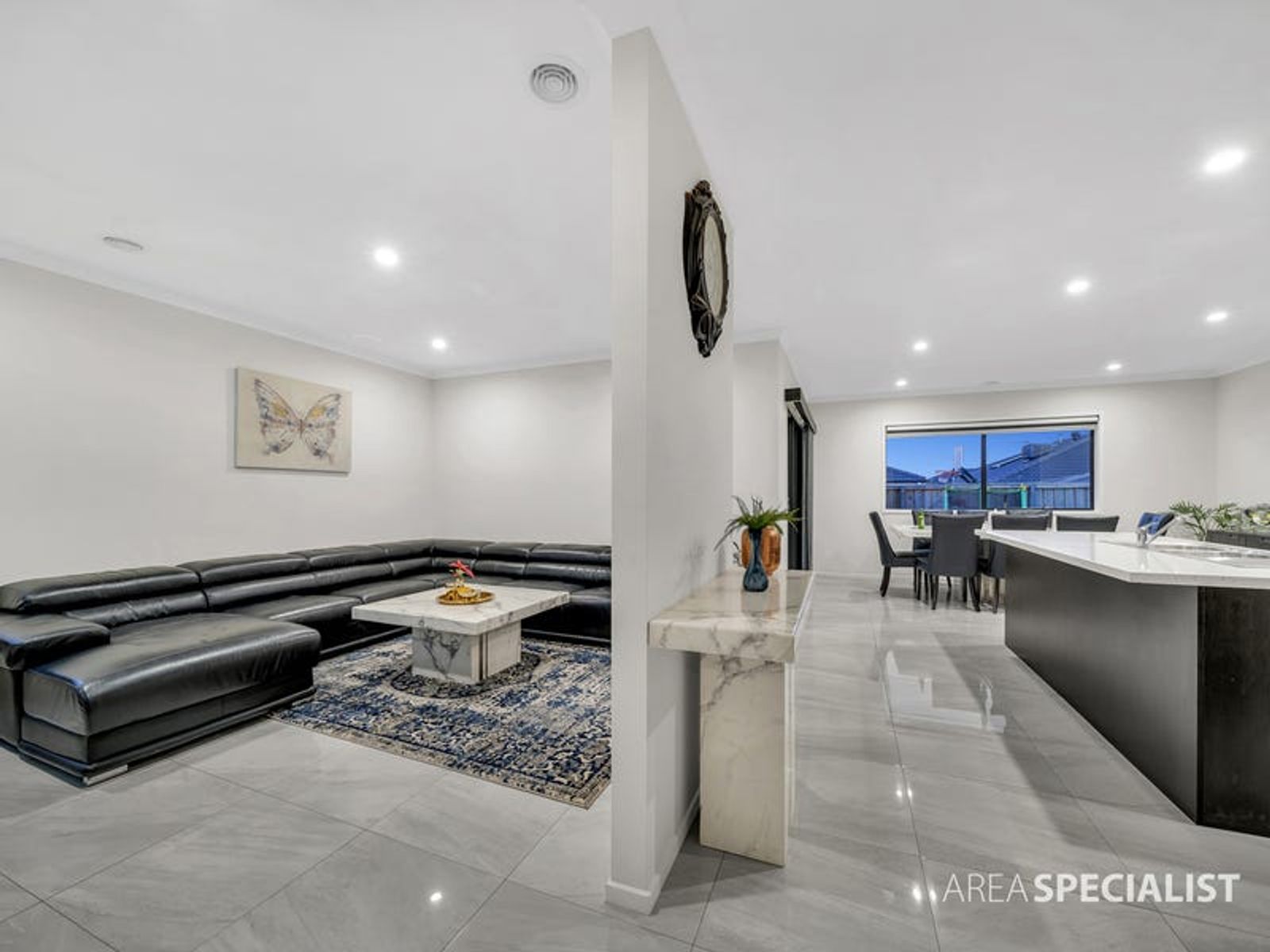27 Mountjoy Circuit, Clyde North, VIC 3978, Clyde North - Thumbnail 5