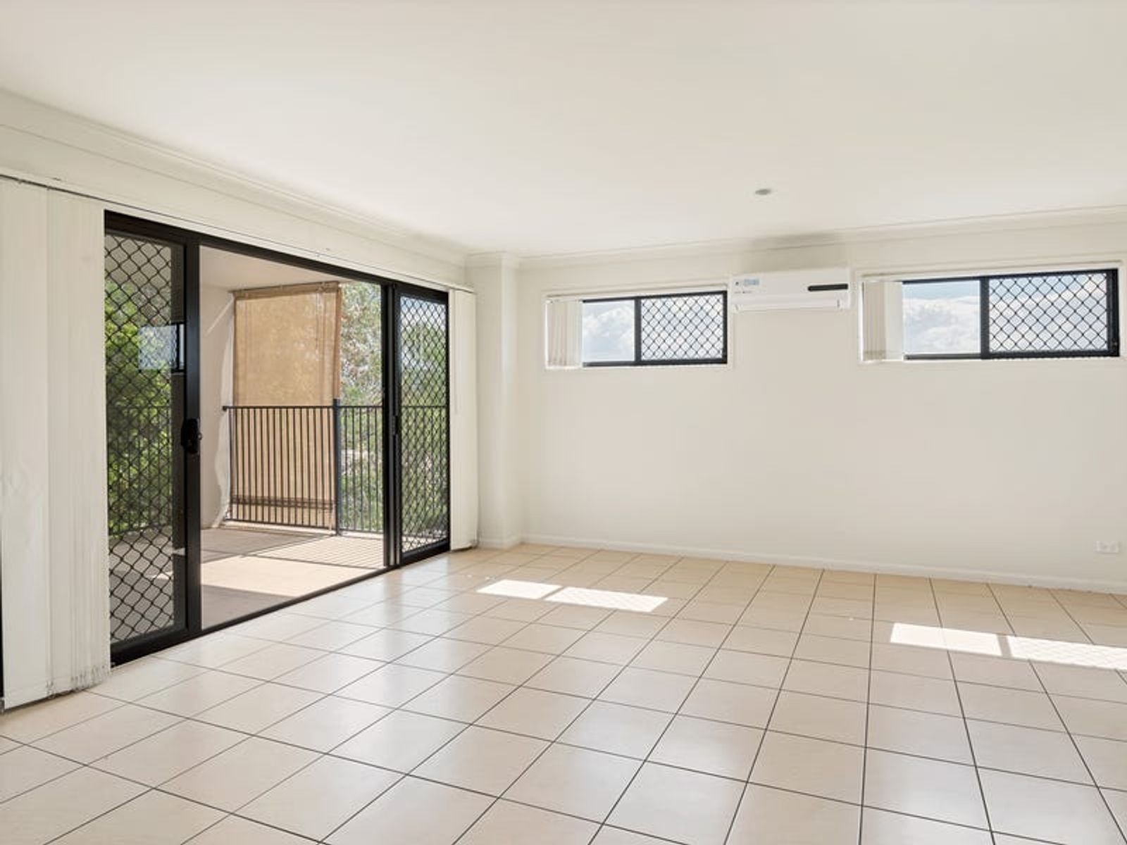 1/2 Emily Street, Ormeau, QLD 4208, Ormeau - Thumbnail 2