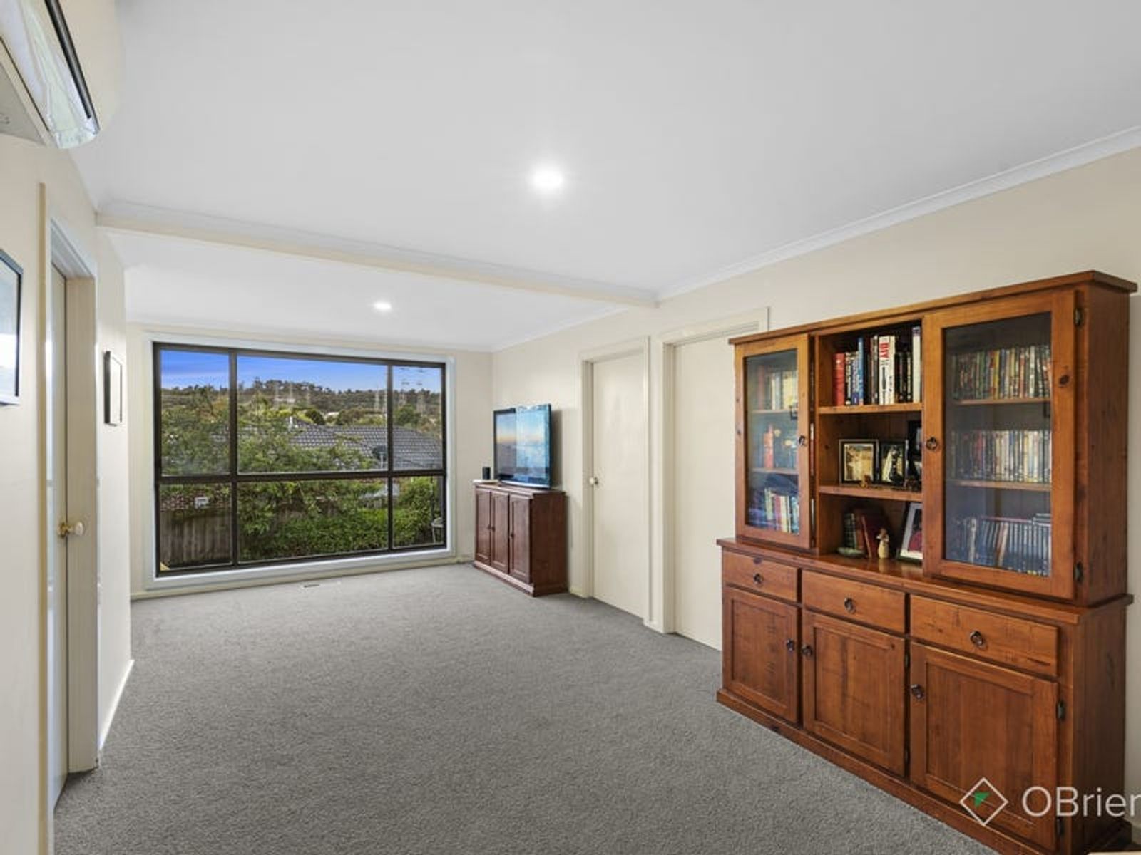 35 Skye Crescent, Endeavour Hills, VIC 3802, Endeavour Hills - Thumbnail 4