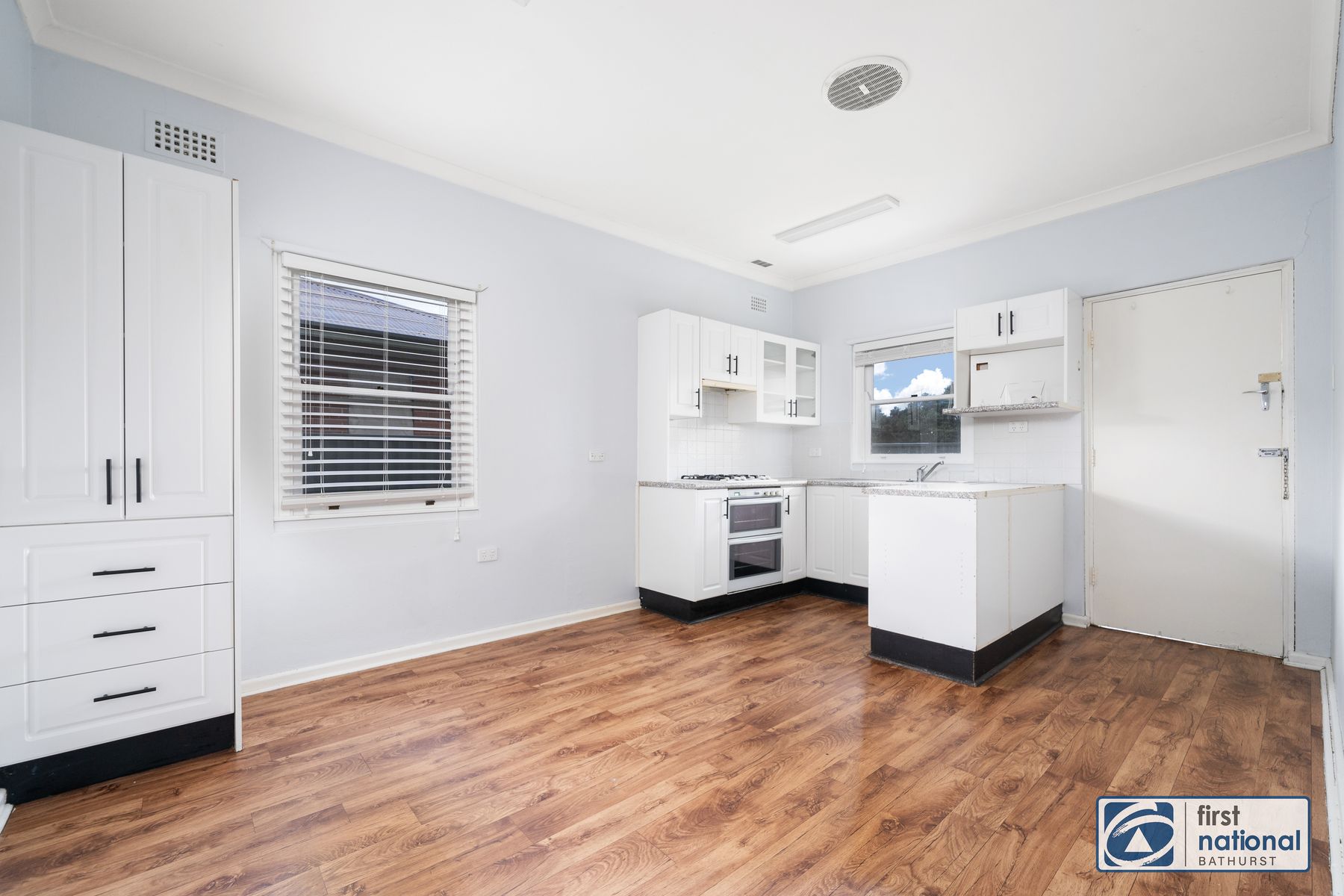 204 Mitre Street, Bathurst NSW 2795, Bathurst - Thumbnail 2