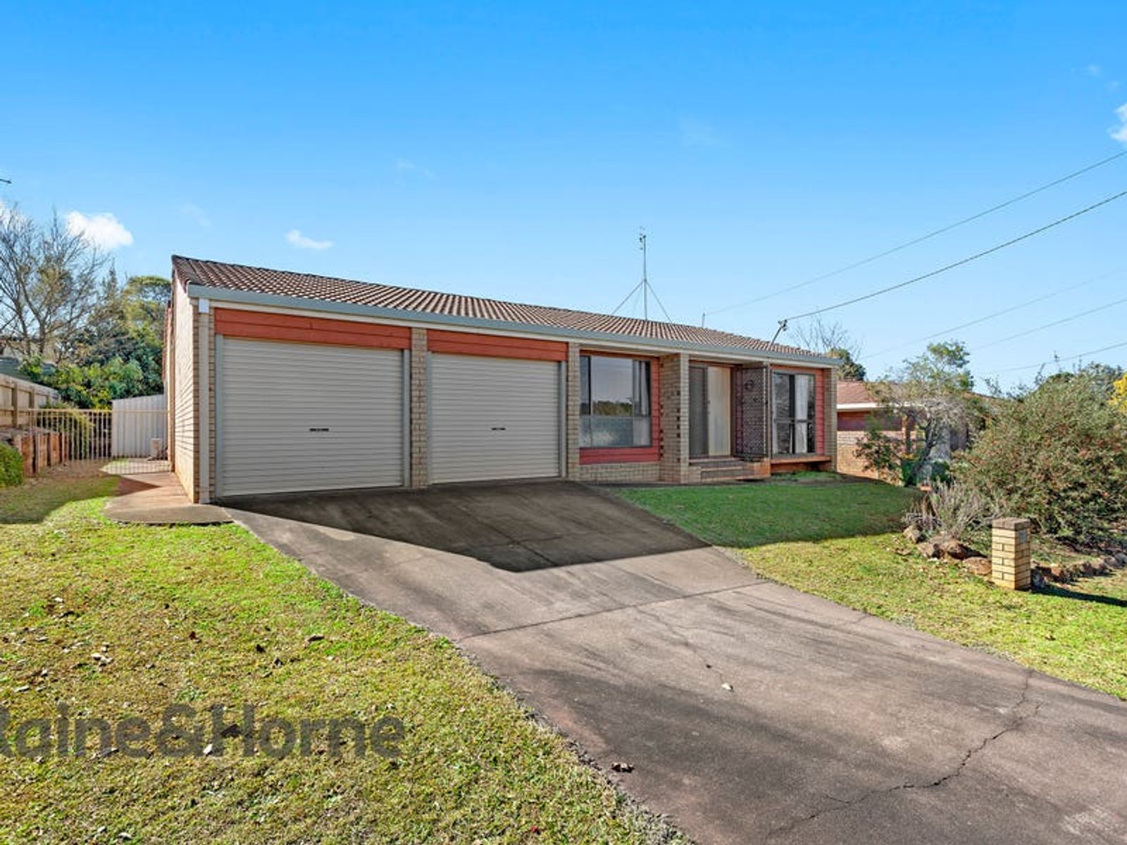 11 Nellie Street, Centenary Heights QLD 4350