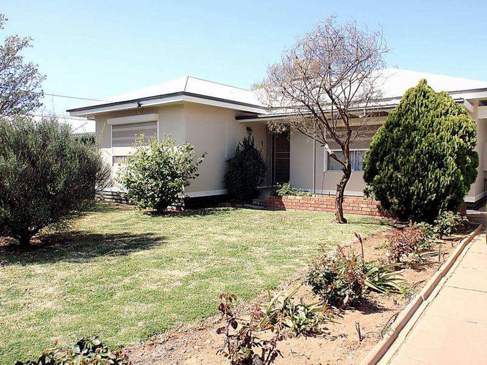 12 Barry Avenue, Mildura - Image 1