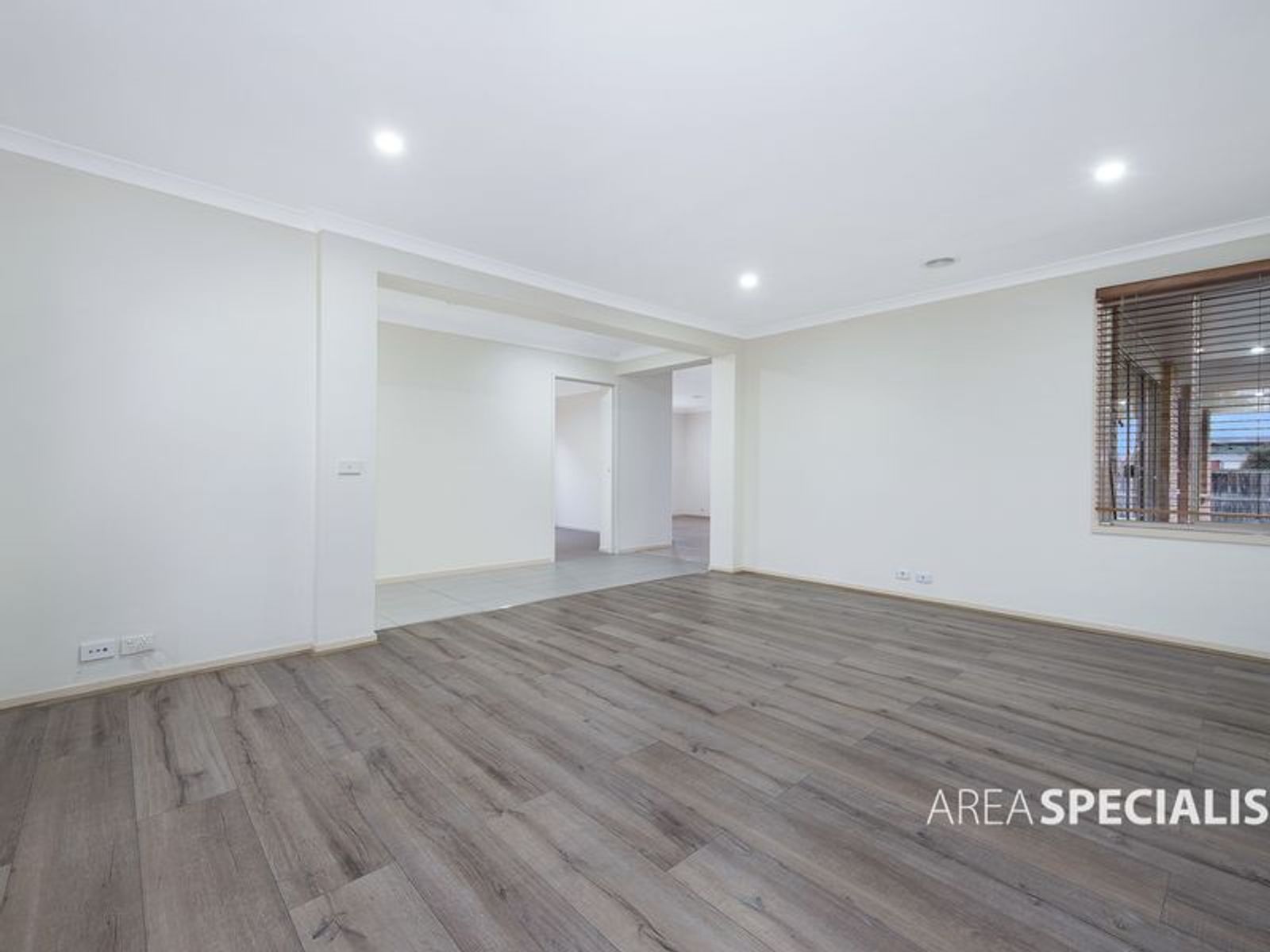 58 Pepperbush Cct, Cranbourne, VIC 3977, Cranbourne - Thumbnail 3