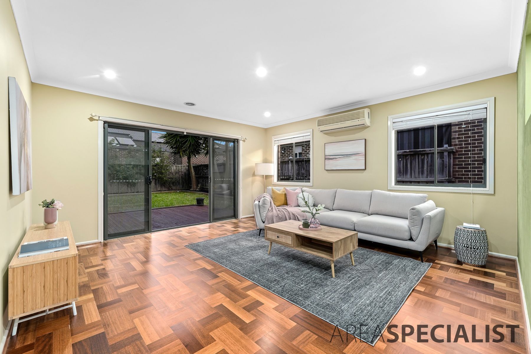 10 Danby Court, Cranbourne North, VIC 3977, Cranbourne North - Thumbnail 5