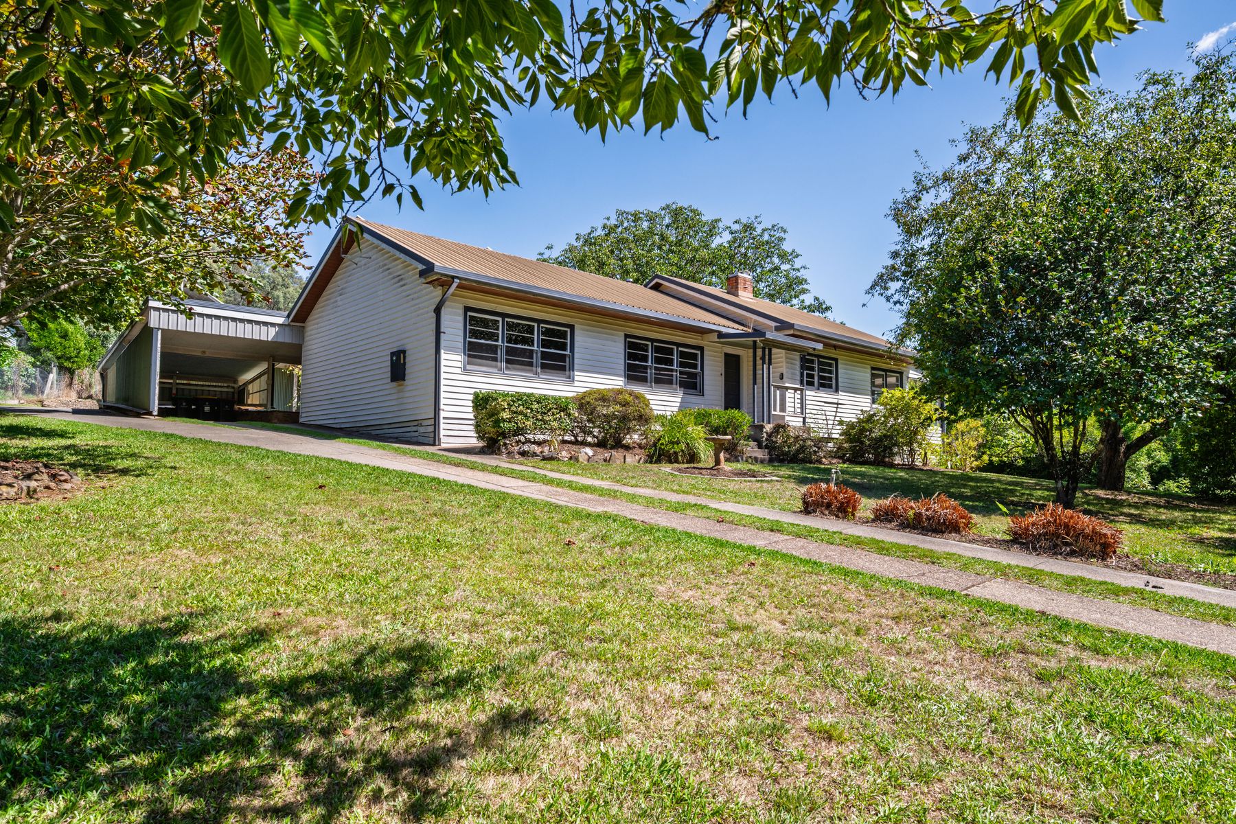 3-5 Sommer Avenue, Bright VIC 3741, Bright - Image 1
