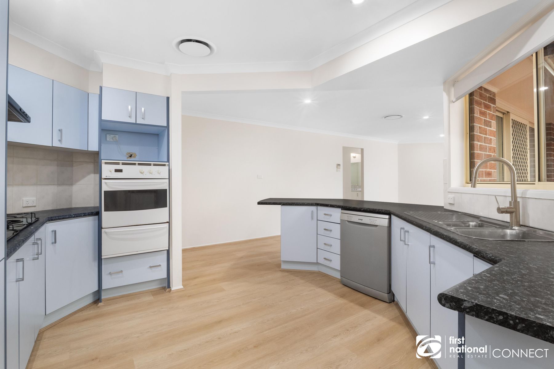8 Rooke Ct, Kellyville NSW 2155, Kellyville - Thumbnail 2