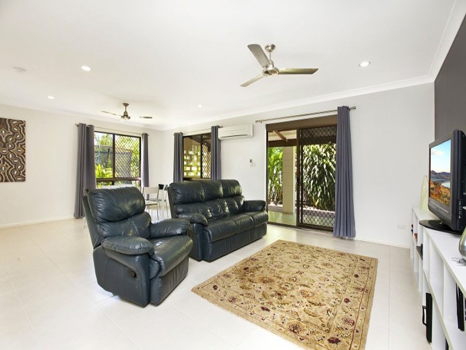 52 Rosewood Crescent, Leanyer NT 0812, Leanyer - Thumbnail 2