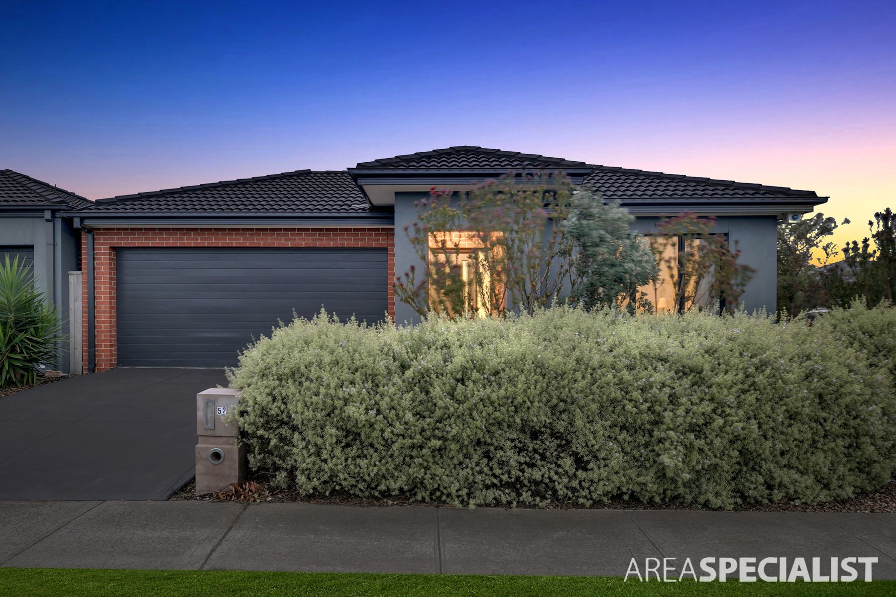 52 Spectacle Crescent, Point Cook, VIC 3030, Point Cook - Thumbnail 2