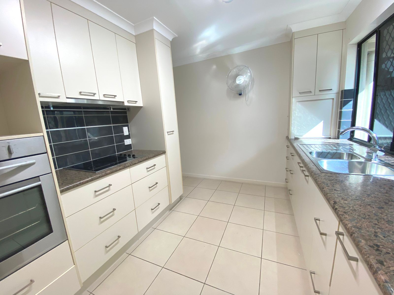 2/28 Dustwill Street, Eimeo QLD 4740, Eimeo - Thumbnail 5