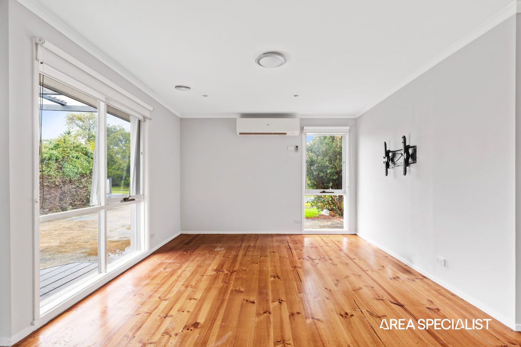 17 Collin Crescent, Berwick, Berwick - Thumbnail 3