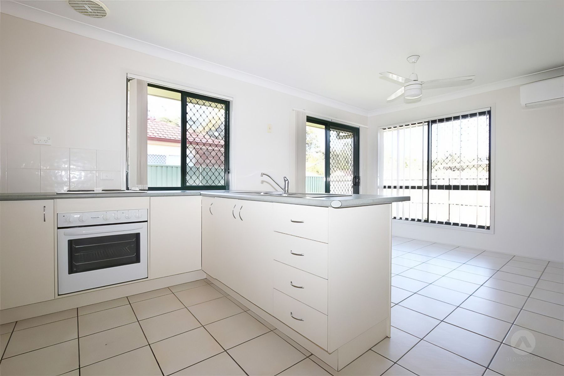 4/7 Billabong Drive, Crestmead QLD 4132, Crestmead - Thumbnail 3
