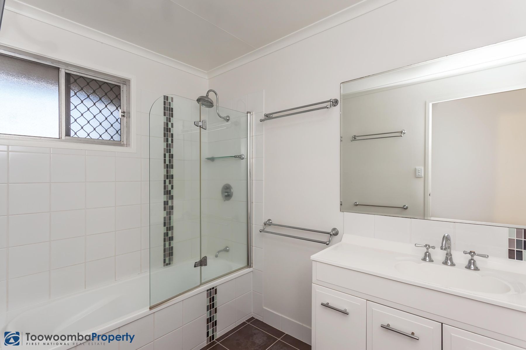 6 Robyn Street, Centenary Heights QLD 4350, Centenary Heights - Thumbnail 5