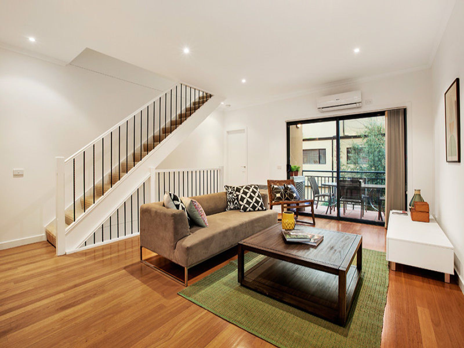 196 Stockmans Way, Kensington - Thumbnail 2