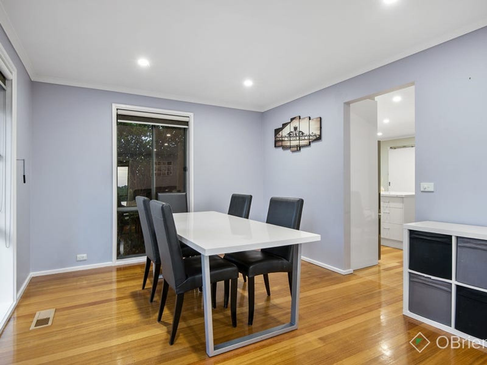 7 Ravenhill Crescent, Endeavour Hills, VIC 3802, Endeavour Hills - Thumbnail 4