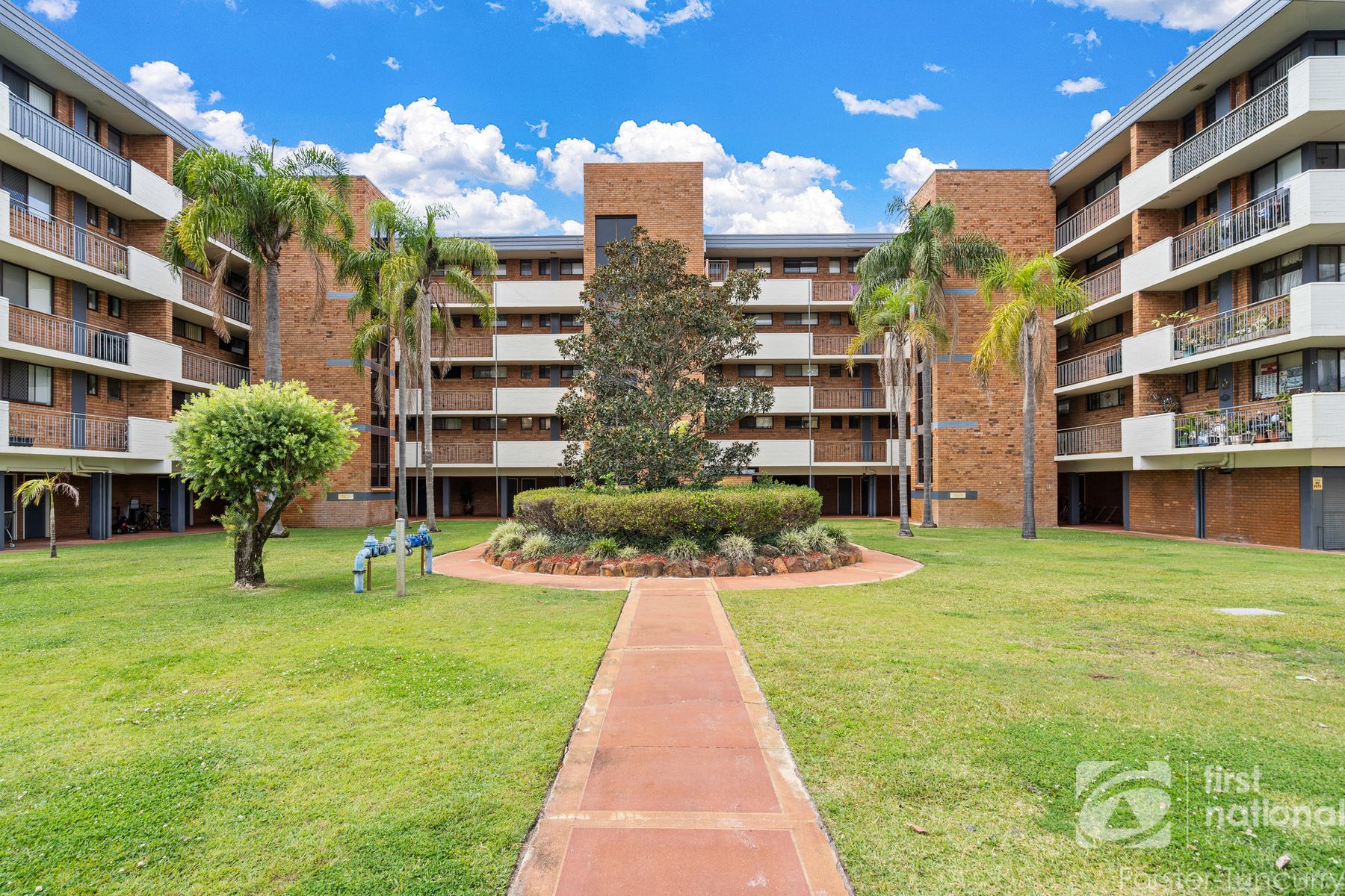 6/3, Tuncurry - Image 1