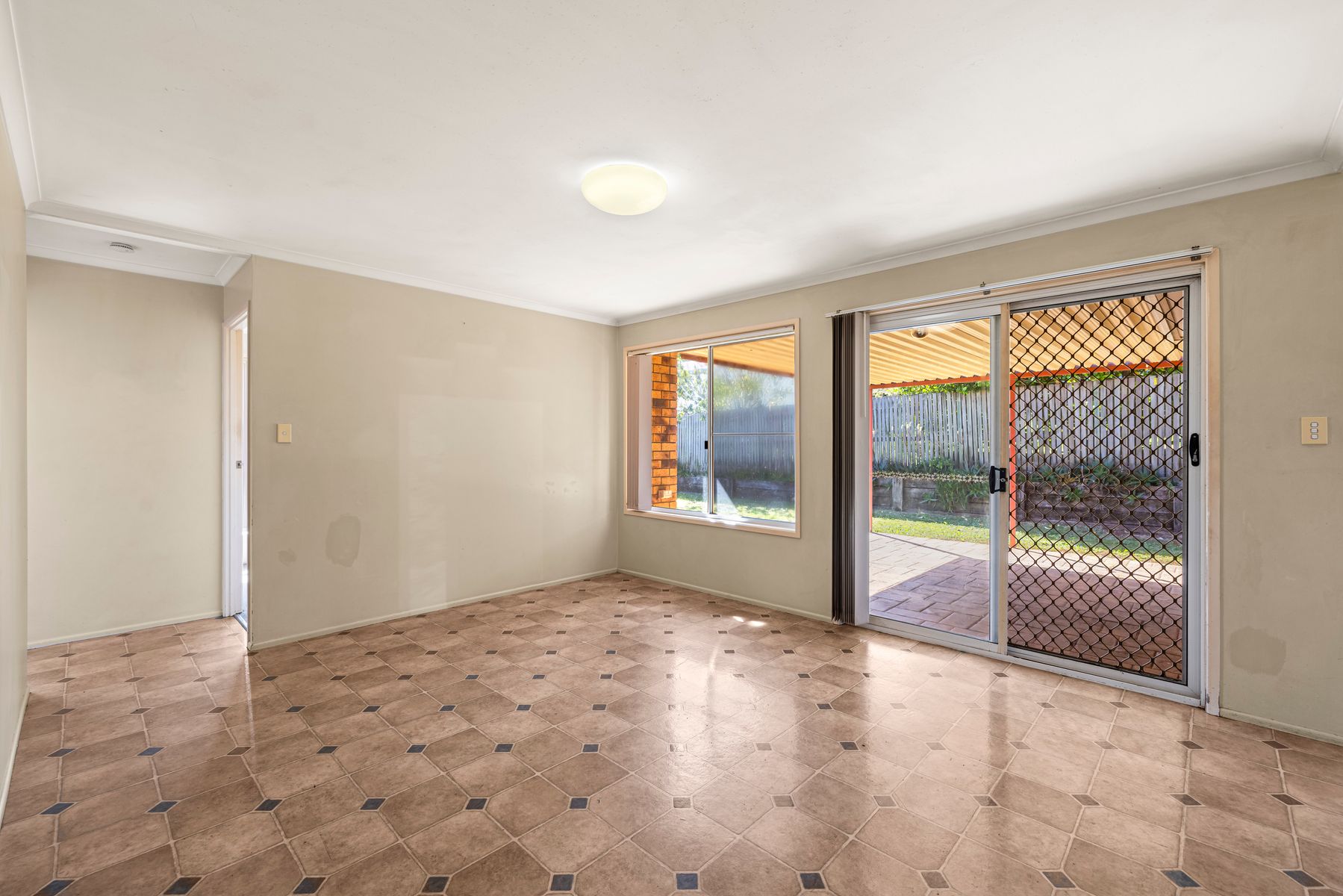 23 Croydon Street, Harristown QLD 4350, Harristown - Thumbnail 4