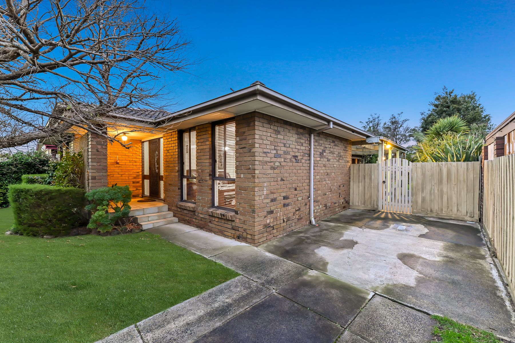 102 Kingsclere Avenue, Keysborough, VIC 3173, Keysborough - Thumbnail 3