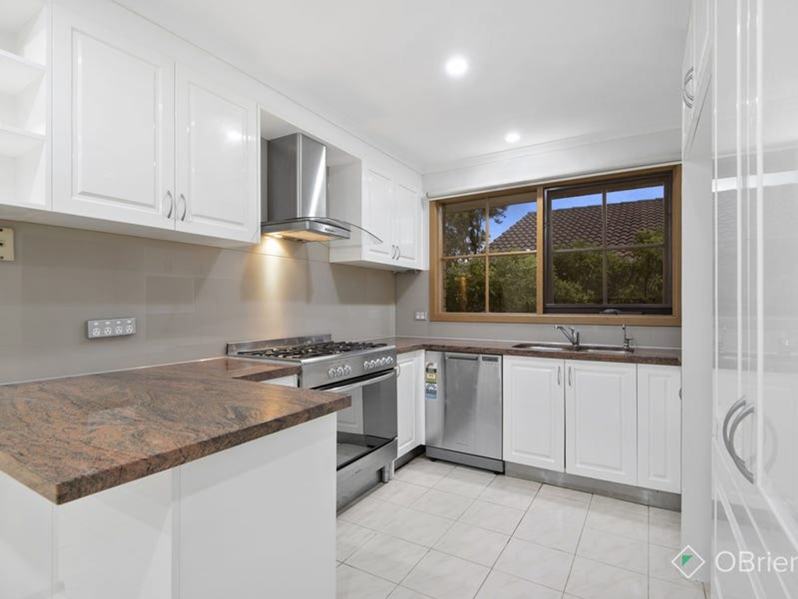 7 Stable Court, Endeavour Hills, VIC 3802, Endeavour Hills - Thumbnail 3