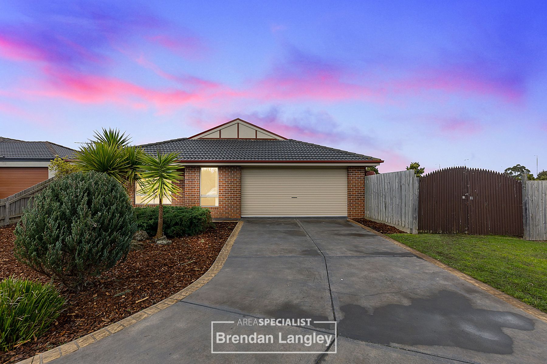21 Licodia Drive, Pakenham, VIC 3810, Pakenham - Thumbnail 2