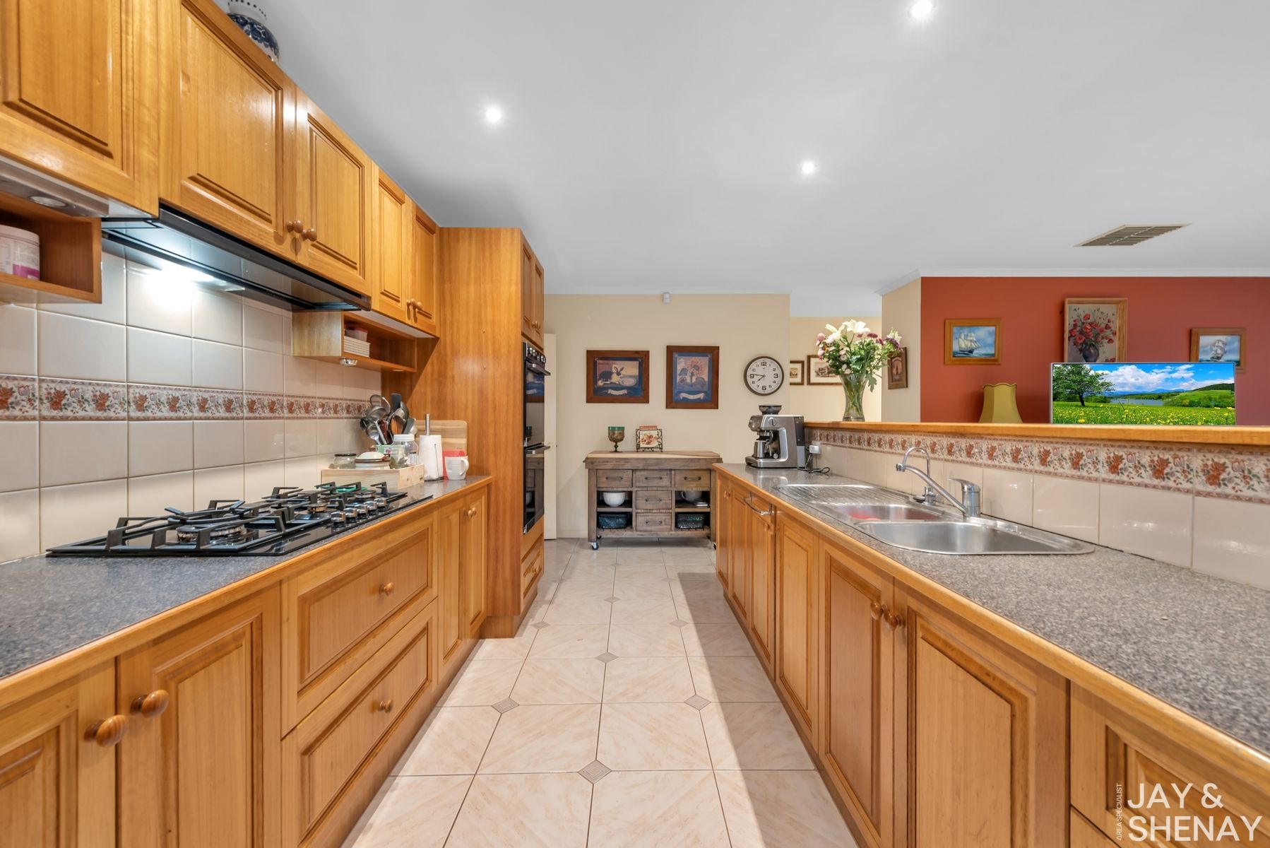 27 Barnsley Drive, Endeavour Hills, VIC 3802, Endeavour Hills - Thumbnail 3