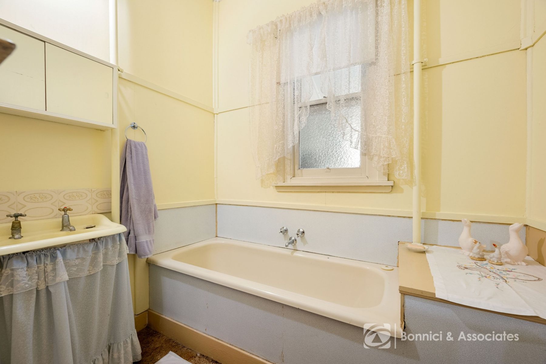 19 Victoria Road, Beechworth VIC 3747, Beechworth - Thumbnail 8