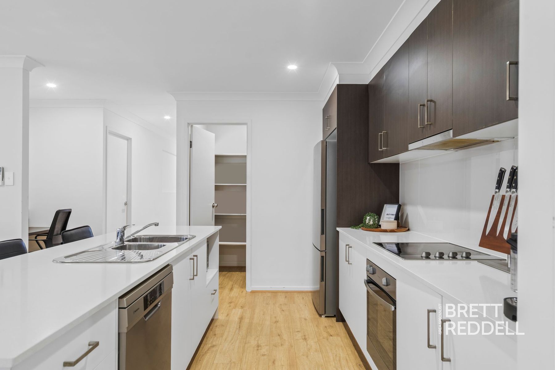 10 Meander Court, Ormeau Hills, QLD 4208, Ormeau Hills - Thumbnail 5