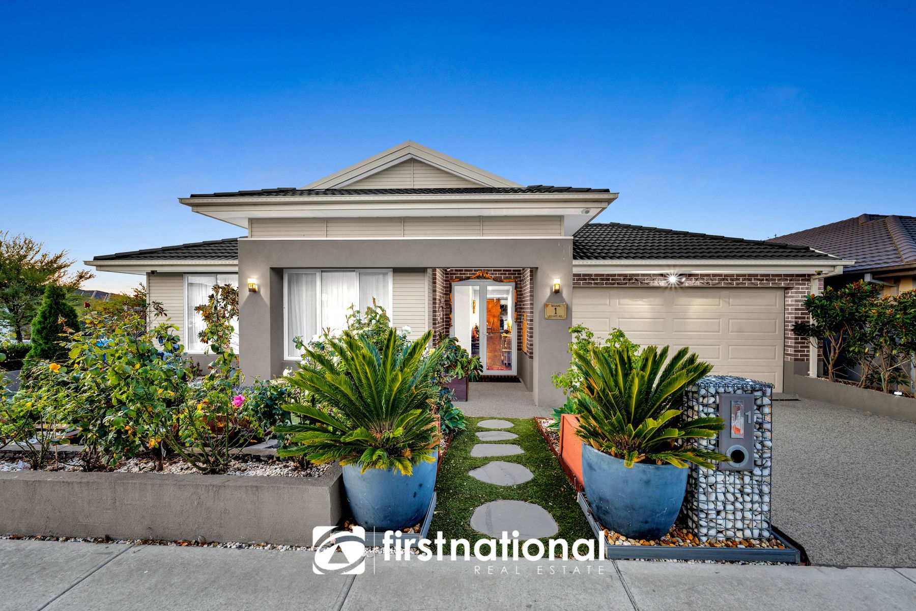 1 Holgate Avenue, Clyde North, VIC 3978