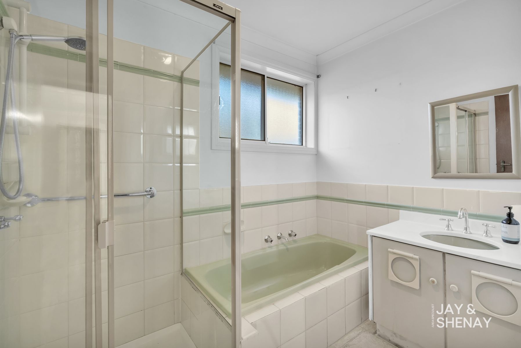32 Zachary Hicks Crescent, Endeavour Hills, VIC 3802, Endeavour Hills - Thumbnail 8