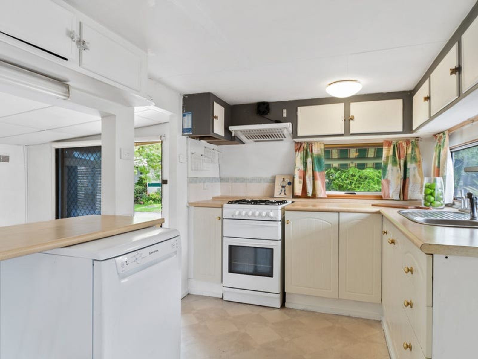 128/98 Bungower Road, Mornington, VIC 3931, Mornington - Thumbnail 2
