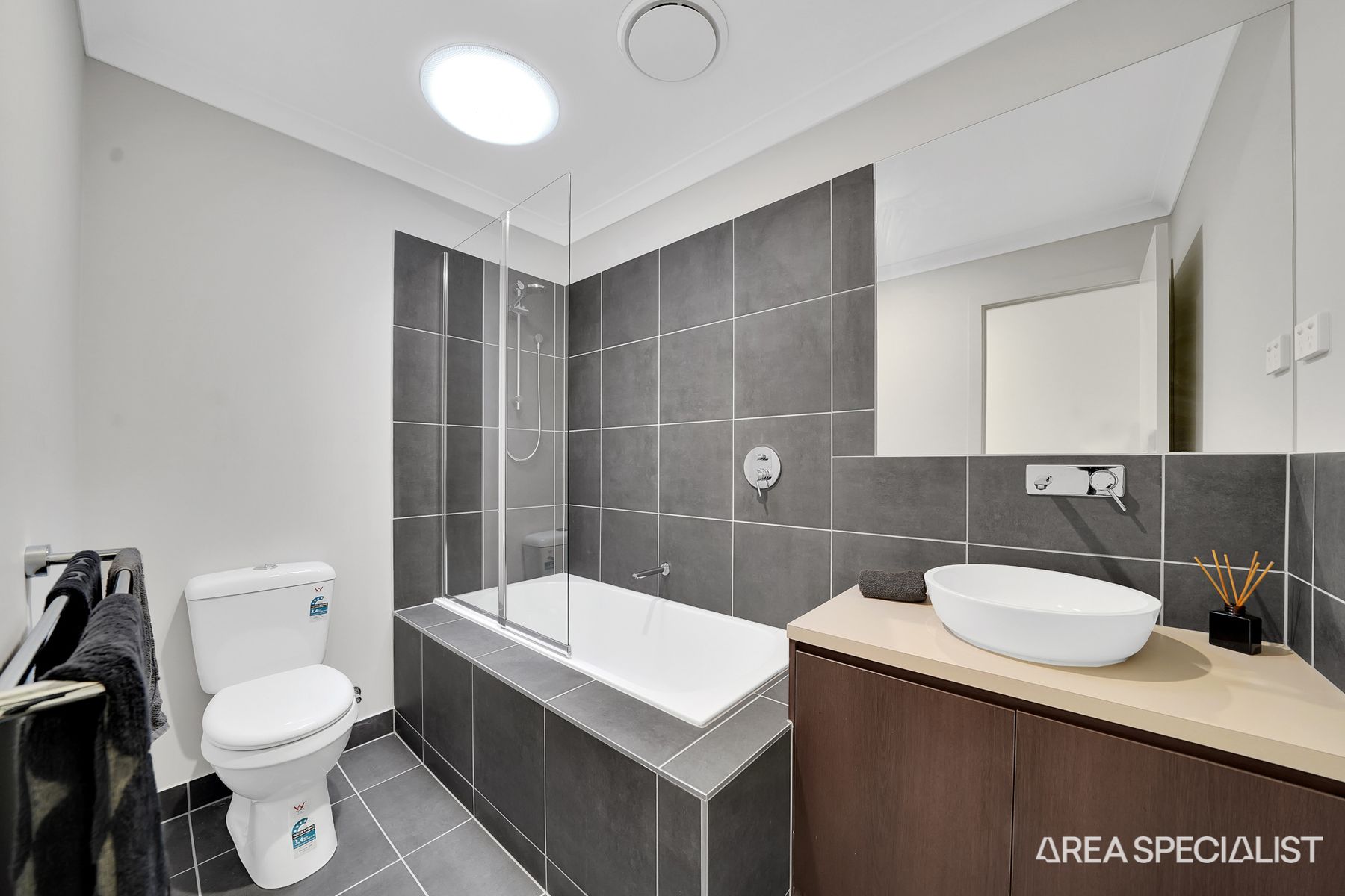 8 Samuel Road, Weir Views, Weir Views - Thumbnail 5