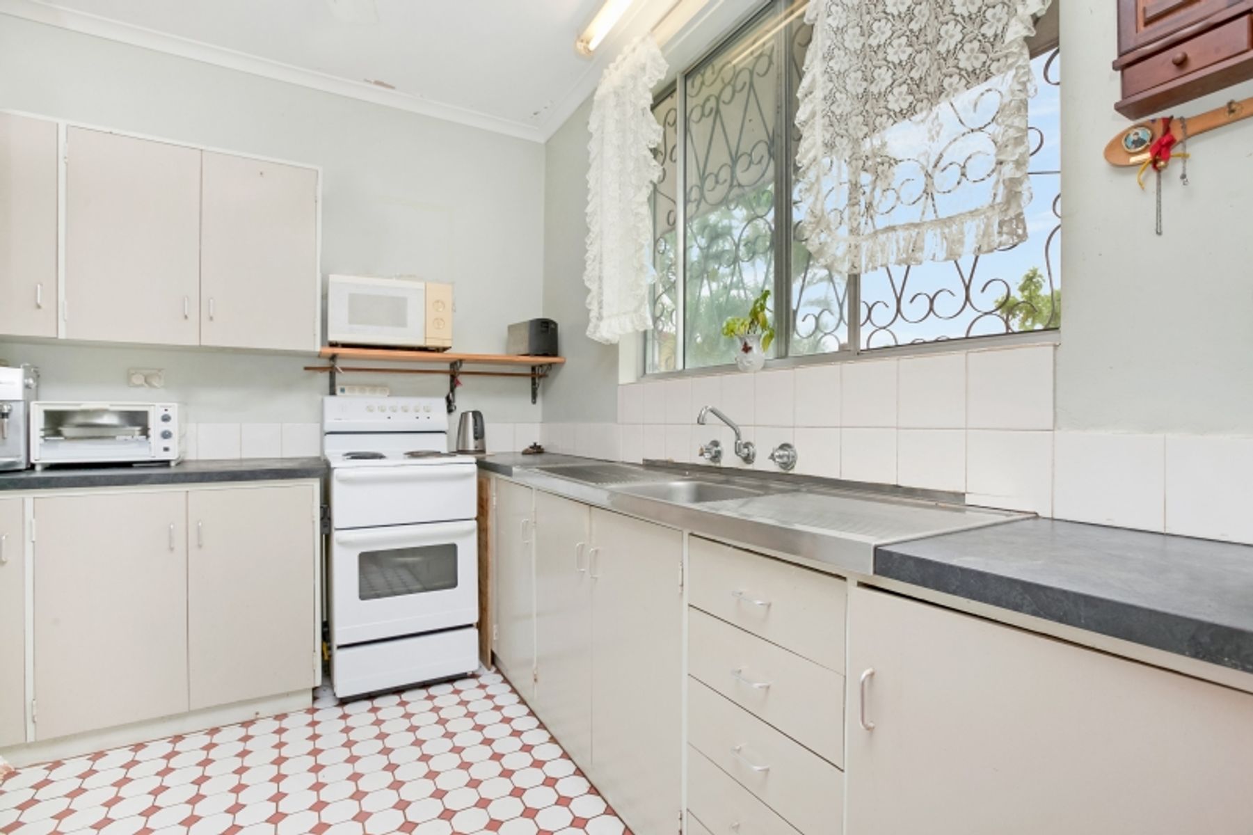 9 Magdelene Court, Malak NT 0812, Malak - Thumbnail 2