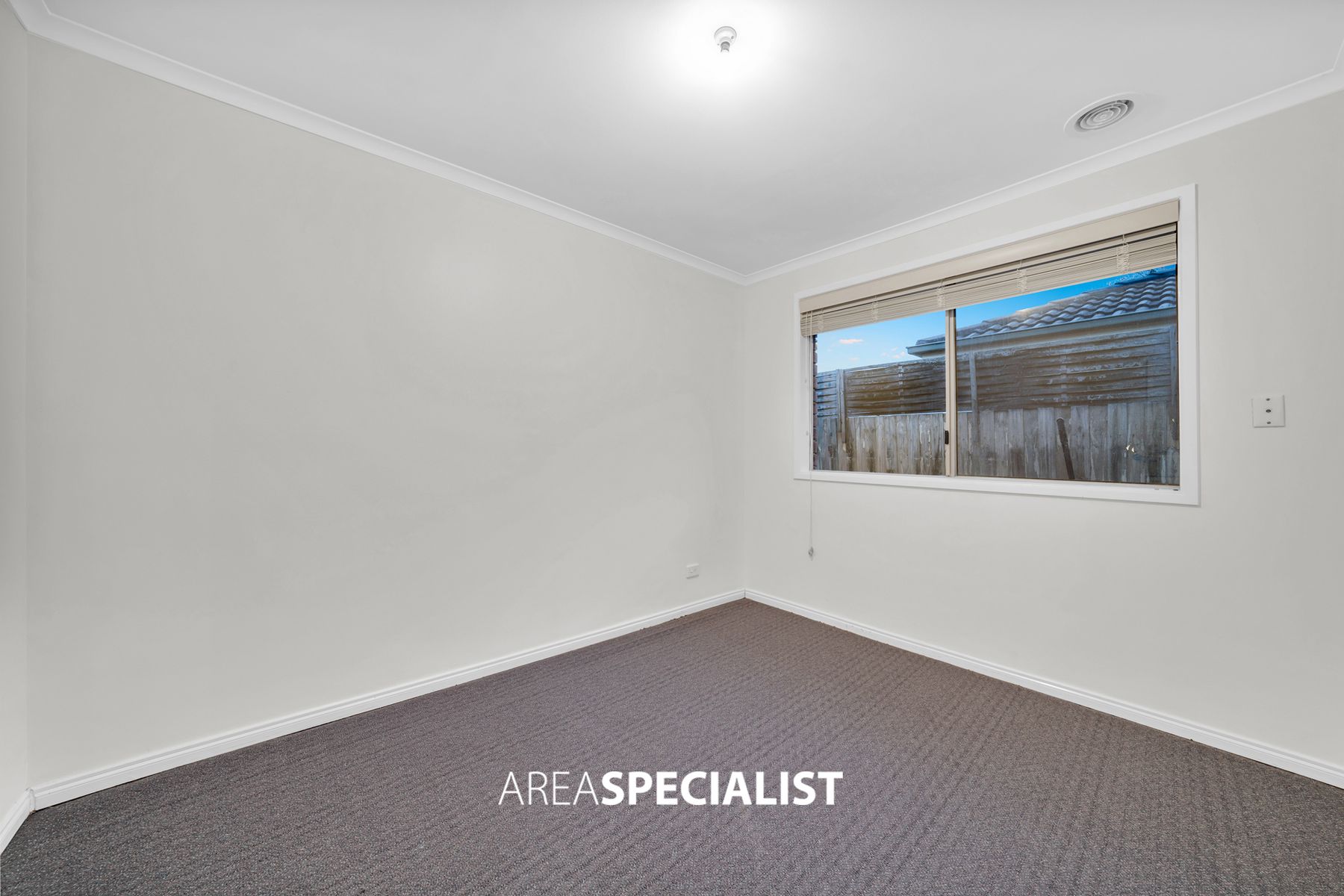 22 Caroline Crescent, Cranbourne West, VIC 3977, Cranbourne West - Thumbnail 5