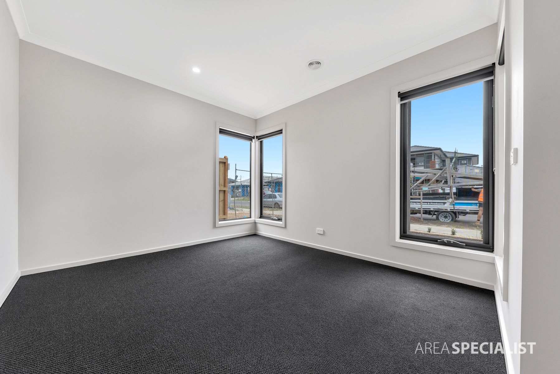 9 Integral Street, Clyde, Clyde - Thumbnail 2