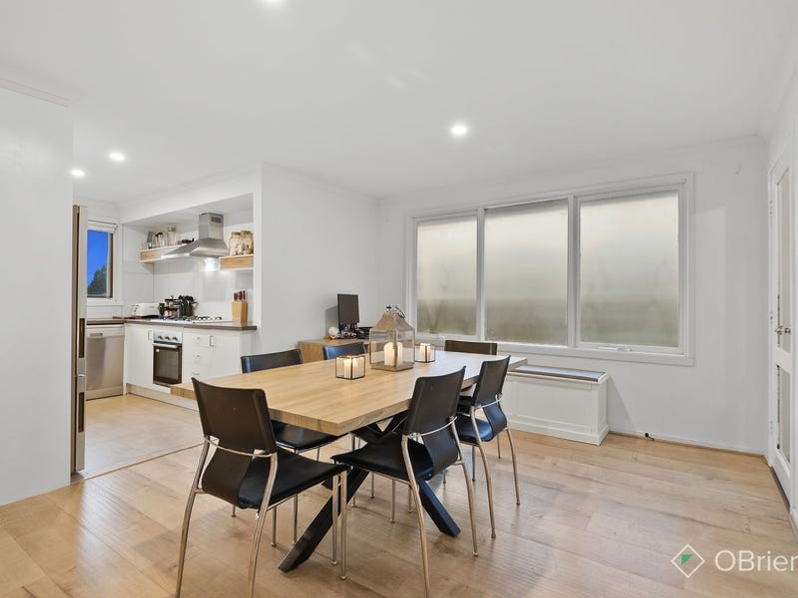 16 Grove End Road, Endeavour Hills, VIC 3802, Endeavour Hills - Thumbnail 3
