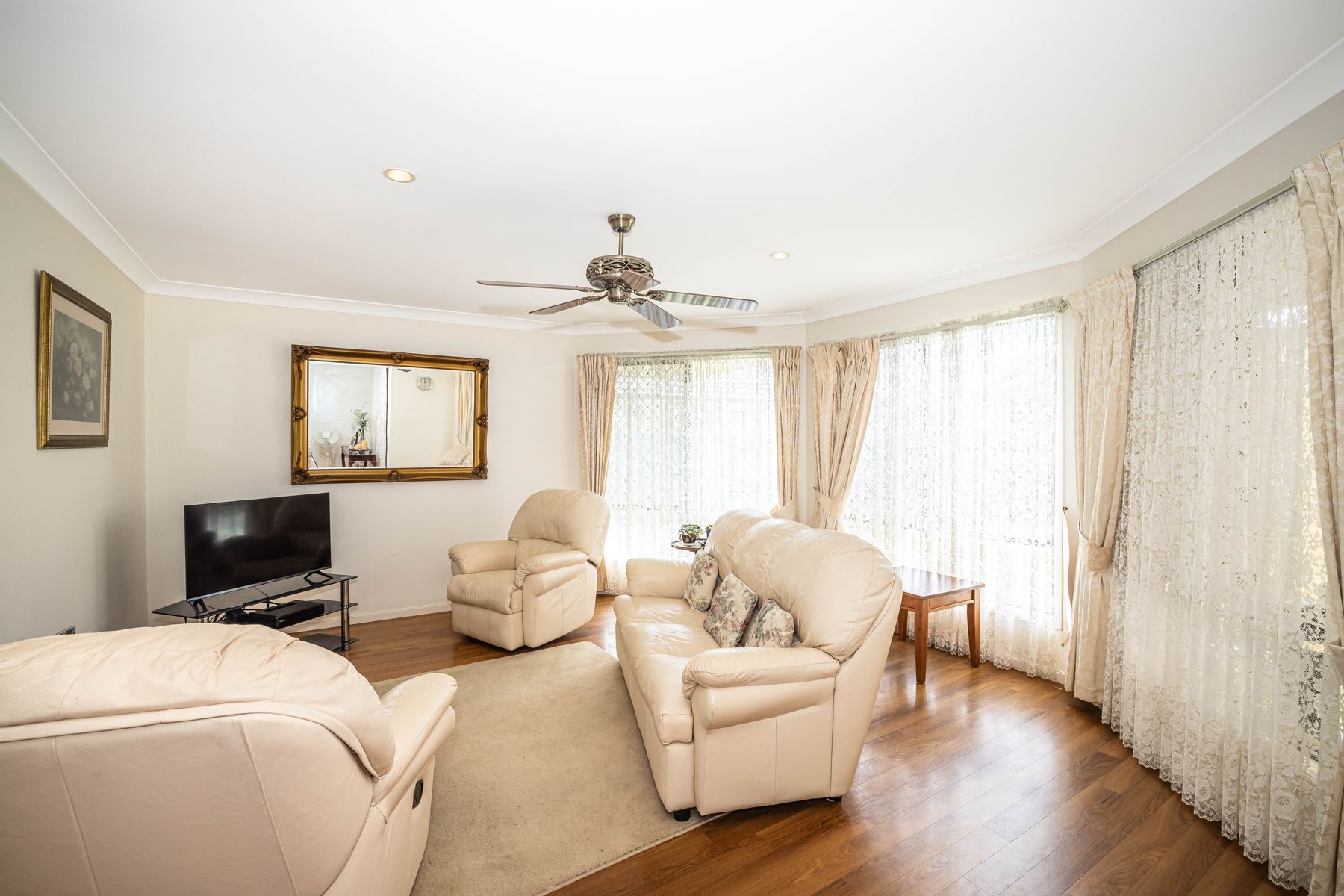 33 Columbia Drive, Beachmere QLD 4510, Beachmere - Thumbnail 5