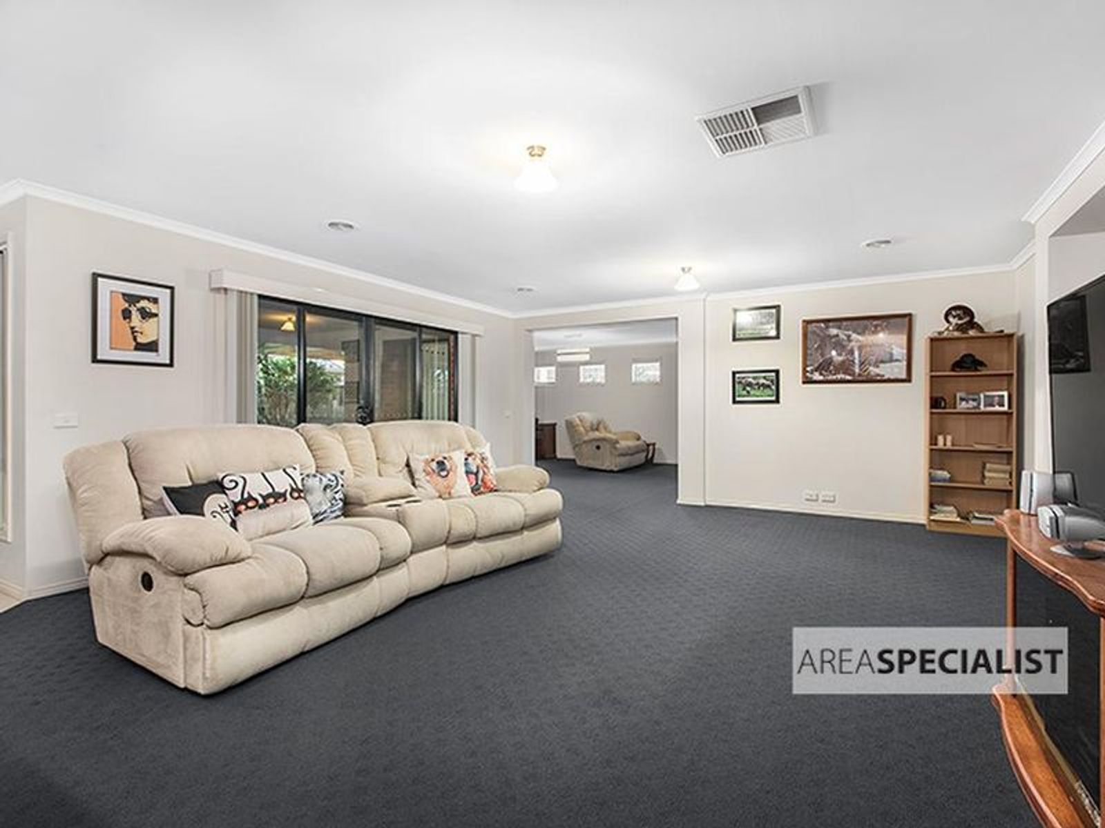 44 Springhill Drive, Cranbourne, VIC 3977, Cranbourne - Thumbnail 2