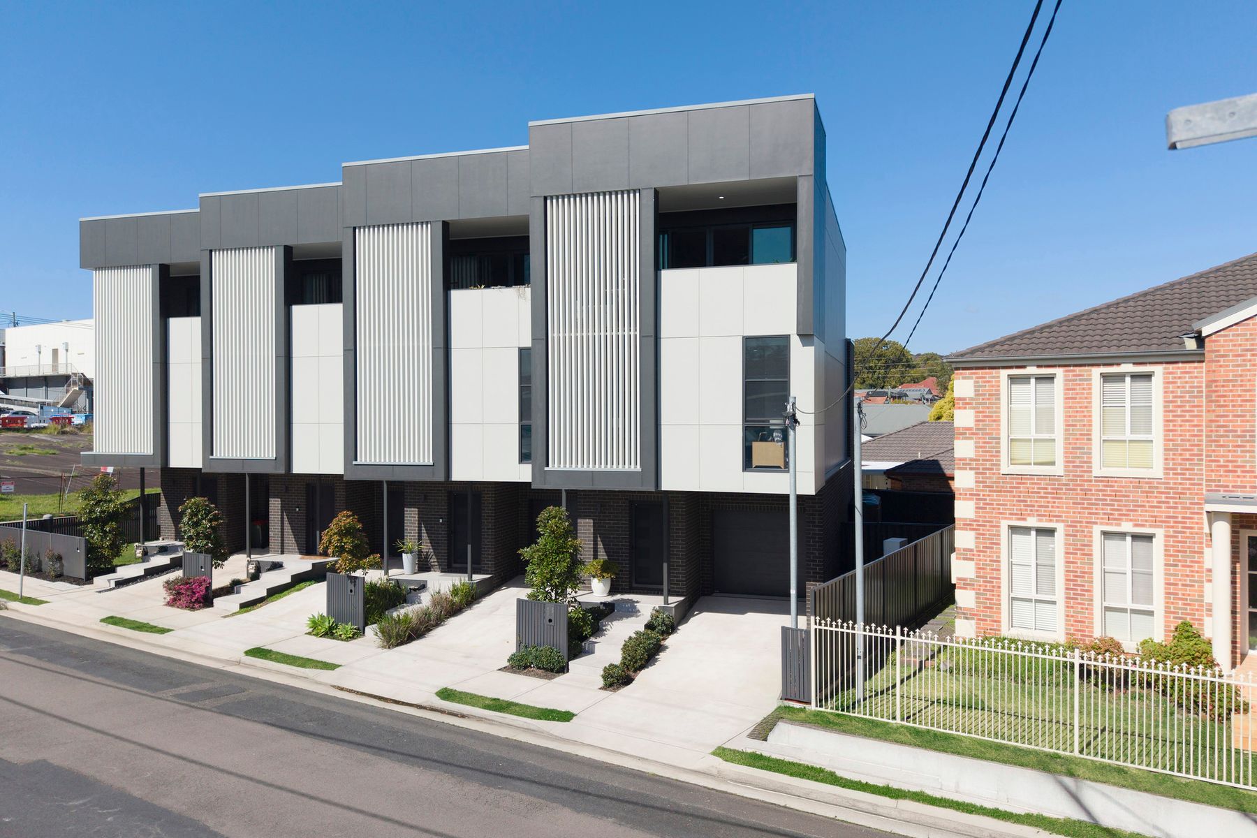 4/99 Victoria Street, Adamstown - Image 1