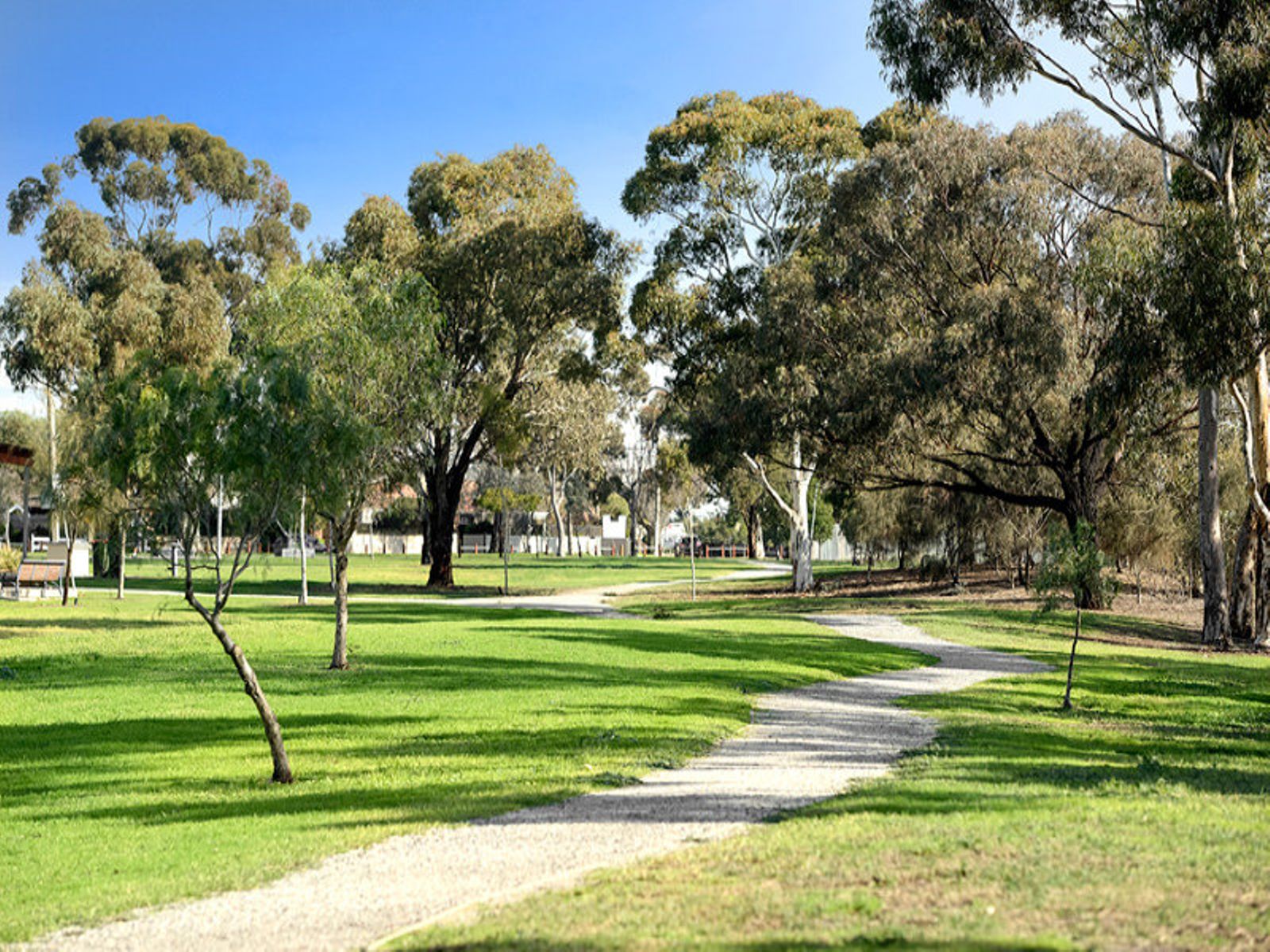 61 Lloyd Street, Strathmore - Thumbnail 8