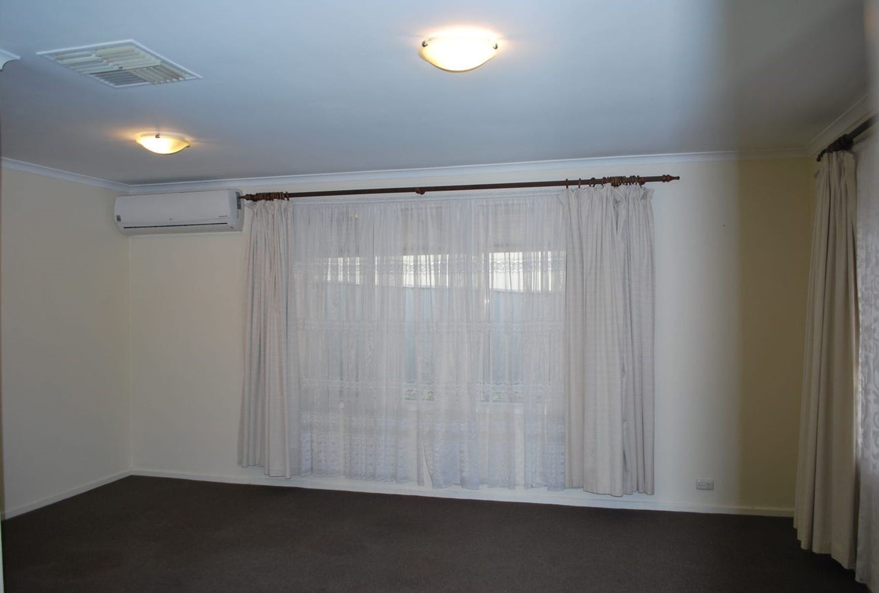 10 Greenloop Crescent, Huntfield Heights SA 5163, Huntfield Heights - Thumbnail 4