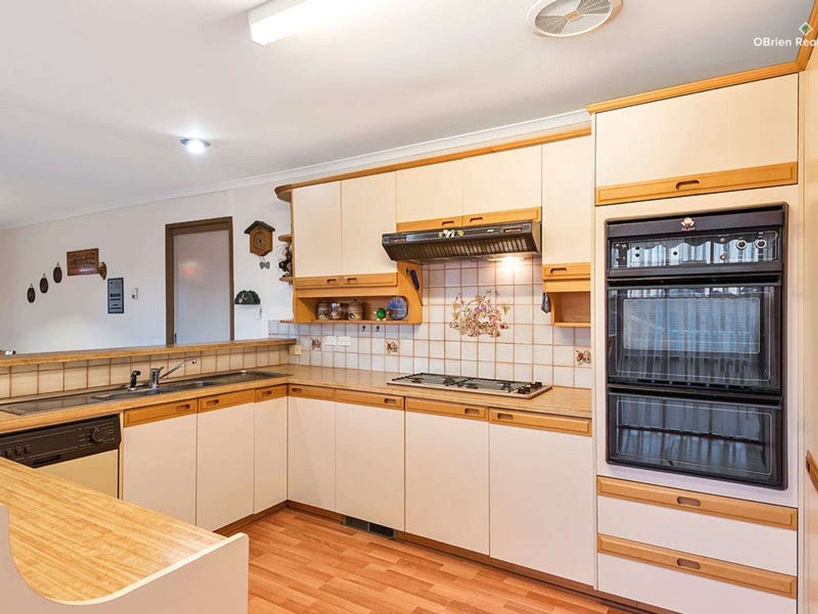 1 Wakefield Rise, Endeavour Hills, VIC 3802, Endeavour Hills - Thumbnail 3
