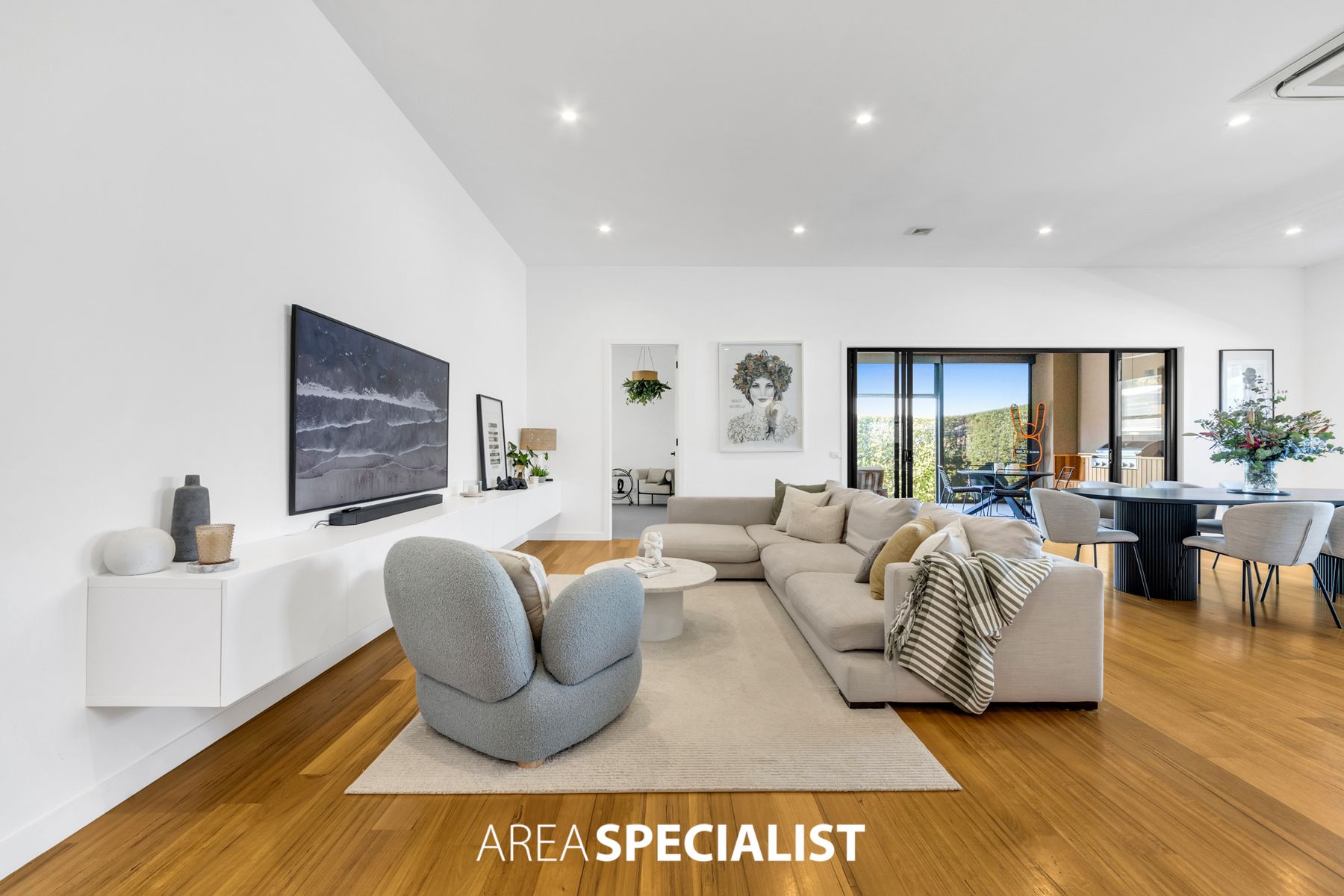 20 Grattan Way, Pakenham, VIC 3810, Pakenham - Thumbnail 8